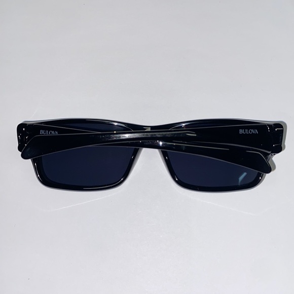 Bulova Unisex Coronado Polarized Sport Sunglasses Shiny Black Frame/Grey Lens - Picture 2 of 5